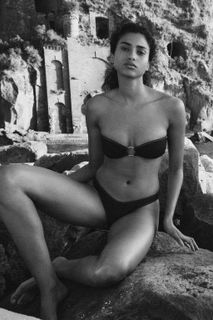 Imaan Hammam feet photo 12