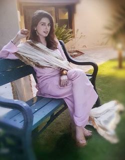 Iman Ali feet photo thumbnail