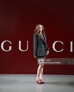 Imane 'Pokimane' Anys feet photo thumbnail