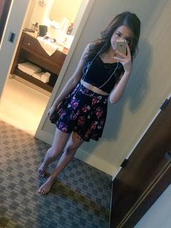 Imane Pokimane Anys feet photo thumbnail
