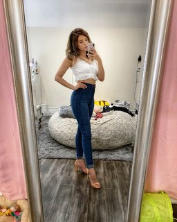 Imane Pokimane Anys feet photo thumbnail