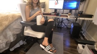Imane Pokimane Anys feet photo thumbnail
