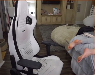 Imane Pokimane Anys feet photo thumbnail