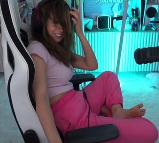 Imane Pokimane Anys feet photo thumbnail