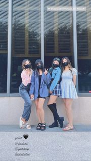 Imane Pokimane Anys feet photo thumbnail