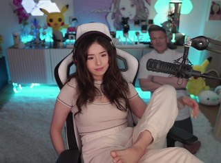 Imane Pokimane Anys feet photo thumbnail