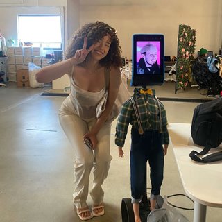 Imane Pokimane Anys feet photo thumbnail