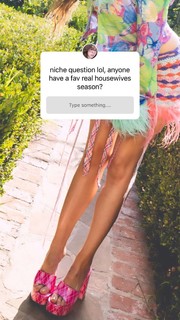 Imane Pokimane Anys feet photo thumbnail