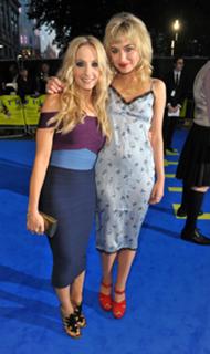 Imogen Poots feet photo thumbnail