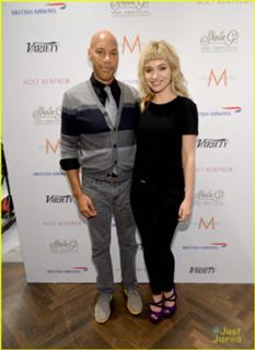 Imogen Poots feet photo thumbnail