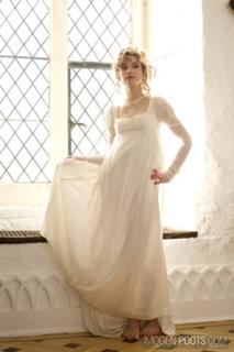 Imogen Poots feet photo thumbnail