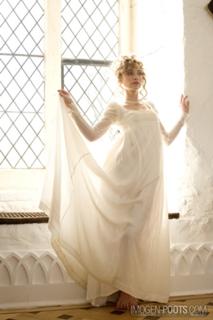 Imogen Poots feet photo thumbnail