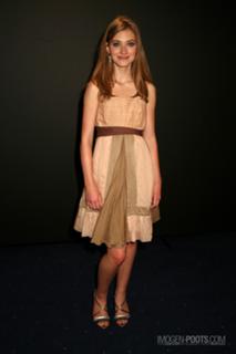 Imogen Poots feet photo thumbnail