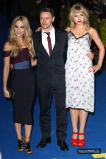 Imogen Poots feet photo thumbnail