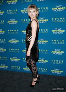 Imogen Poots feet photo thumbnail
