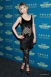 Imogen Poots feet photo thumbnail