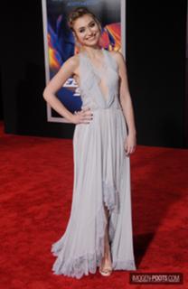 Imogen Poots feet photo thumbnail