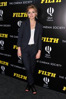 Imogen Poots feet photo thumbnail