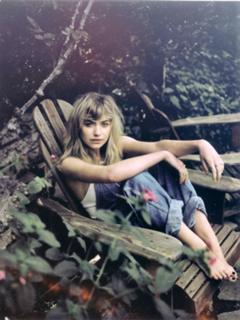 Imogen Poots feet photo thumbnail