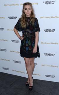 Imogen Poots feet photo thumbnail