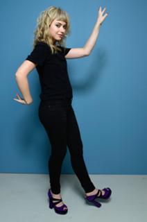 Imogen Poots feet photo thumbnail