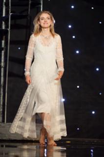 Imogen Poots feet photo thumbnail