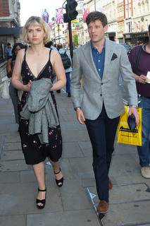 Imogen Poots feet photo thumbnail