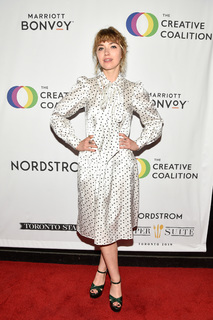 Imogen Poots feet photo thumbnail
