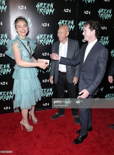 Imogen Poots feet photo thumbnail