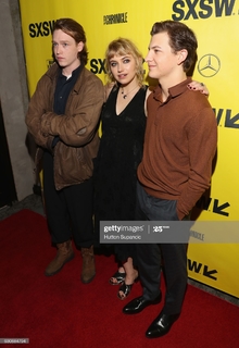 Imogen Poots feet photo thumbnail