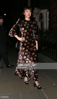 Imogen Poots feet photo thumbnail