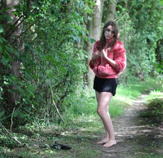 Imogen Rhiannon feet photo 1