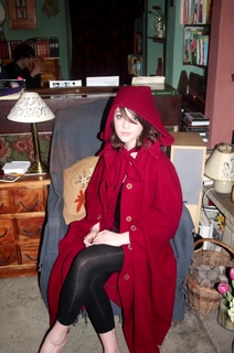 Imogen Rhiannon feet photo 3