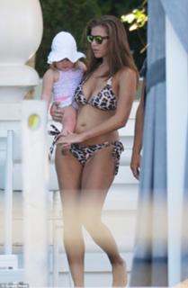 Imogen Thomas feet photo thumbnail