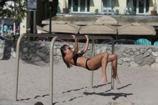 Imogen Thomas feet photo thumbnail
