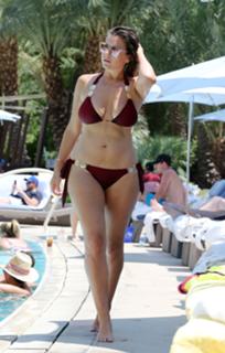 Imogen Thomas feet photo thumbnail