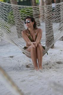 Imogen Thomas feet photo thumbnail