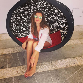 Imogen Thomas feet photo thumbnail