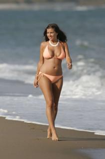 Imogen Thomas feet photo thumbnail