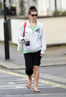 Imogen Thomas feet photo thumbnail