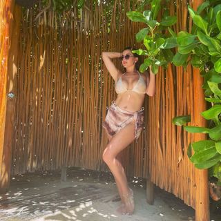 Imogen Thomas feet photo thumbnail