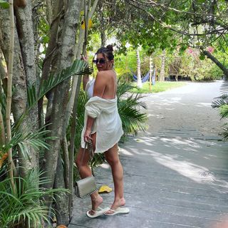 Imogen Thomas feet photo thumbnail