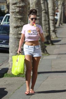 Imogen Thomas feet photo thumbnail