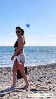 Imogen Thomas feet photo thumbnail