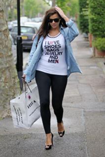 Imogen Thomas feet photo thumbnail