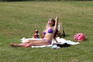 Imogen Thomas feet photo thumbnail