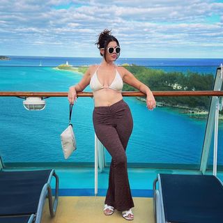 Imogen Thomas feet photo thumbnail