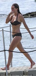 Imogen Waterhouse feet photo 14