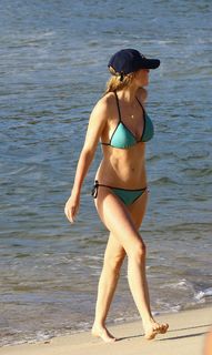 Imogen Waterhouse feet photo 2