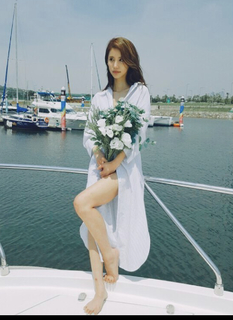 In-hye Oh feet photo 8